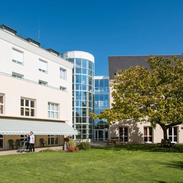 Korian Le Castelli - Maison de retraite / EHPAD à L'Huisserie