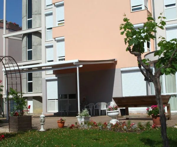 Residence Les Tonnelles - Maison de retraite / EHPAD à Chevigny-Saint-Sauveur