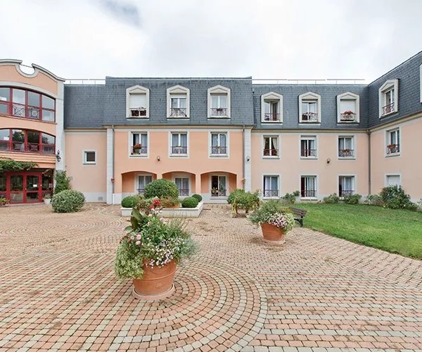 Residence Les Chenes Rouges - Maison de retraite / EHPAD à Bourron-Marlotte
