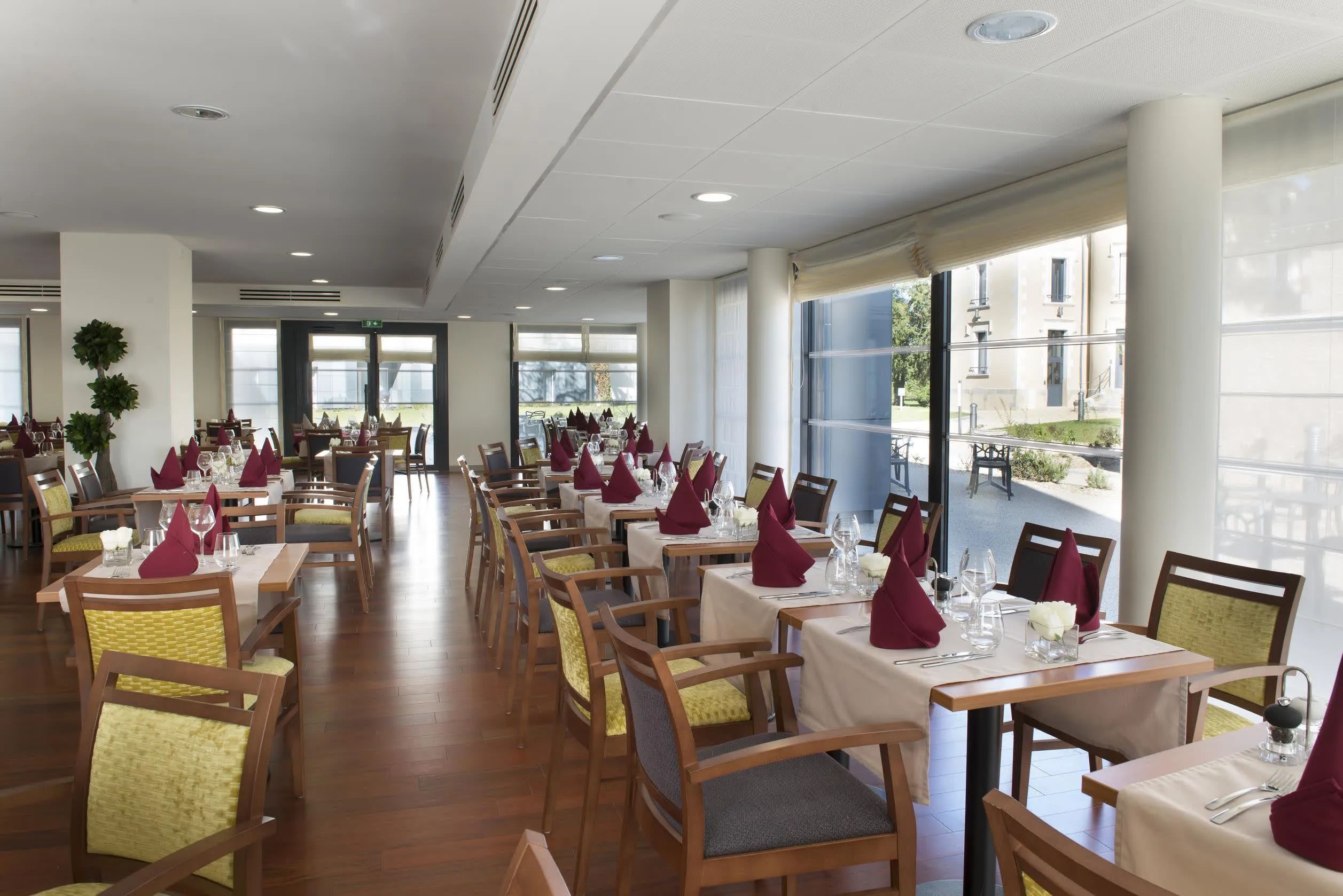 Résidence Domitys Le Château des Plans - Résidence Services Seniors à Parthenay