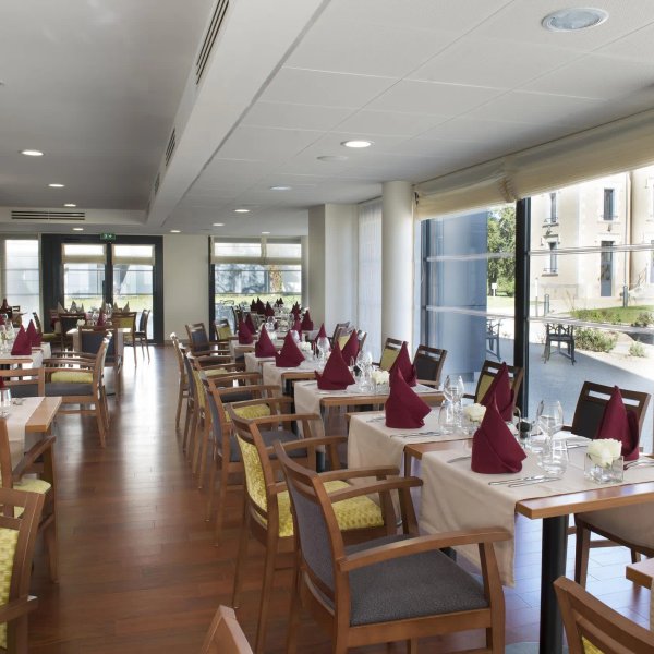 Résidence Domitys Le Château des Plans - Résidence Services Seniors à Parthenay