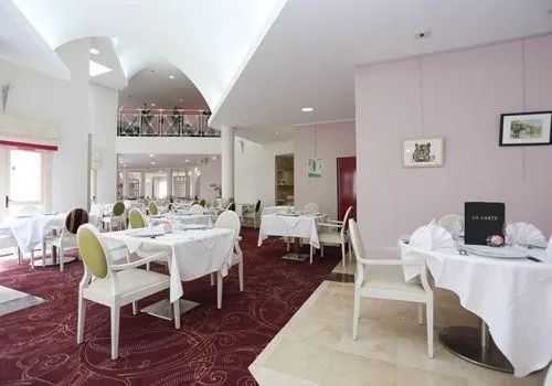 Photo de Residence Retraite Du Lac De St Pryve