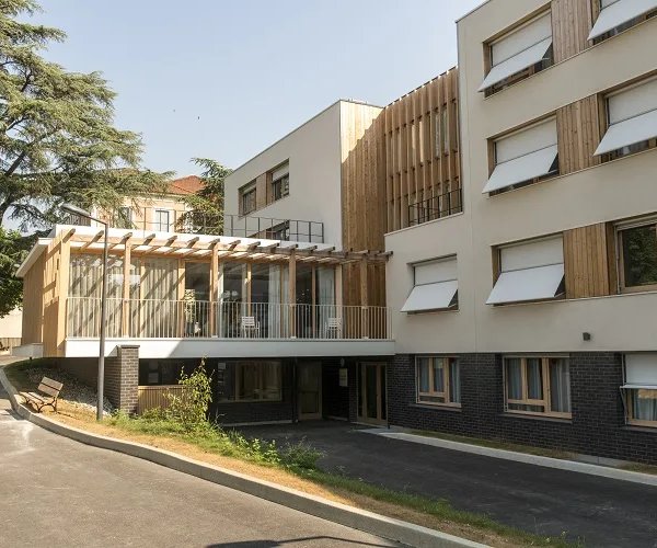Residence Service Senior Les Bains - Résidence Services Seniors à Saint-Péray