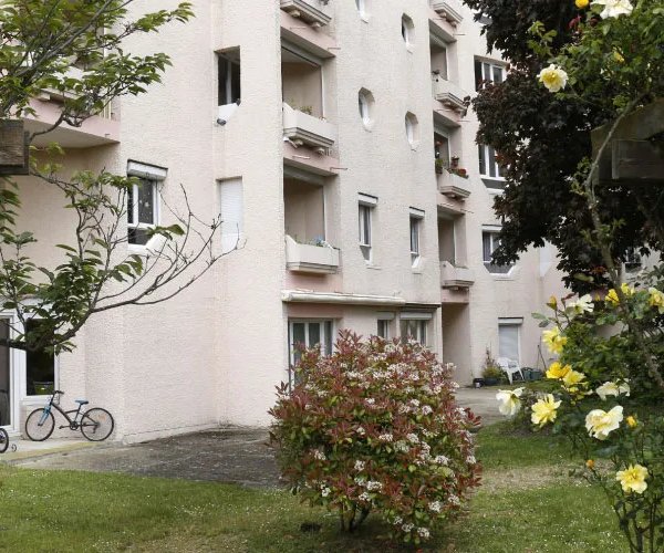 Résidence Yvonne Colas - Résidence Services Seniors à Éragny